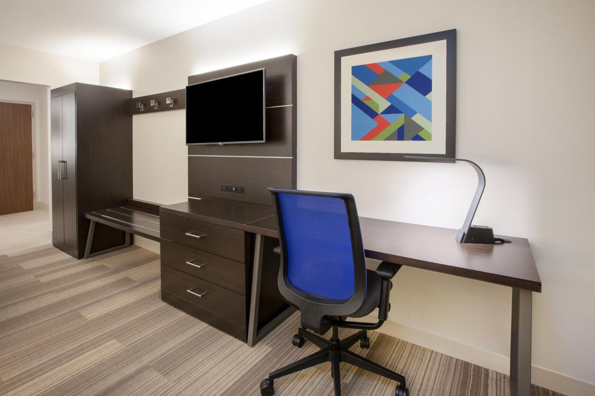 Holiday Inn Express & Suites - Glendale Downtown 외부 사진