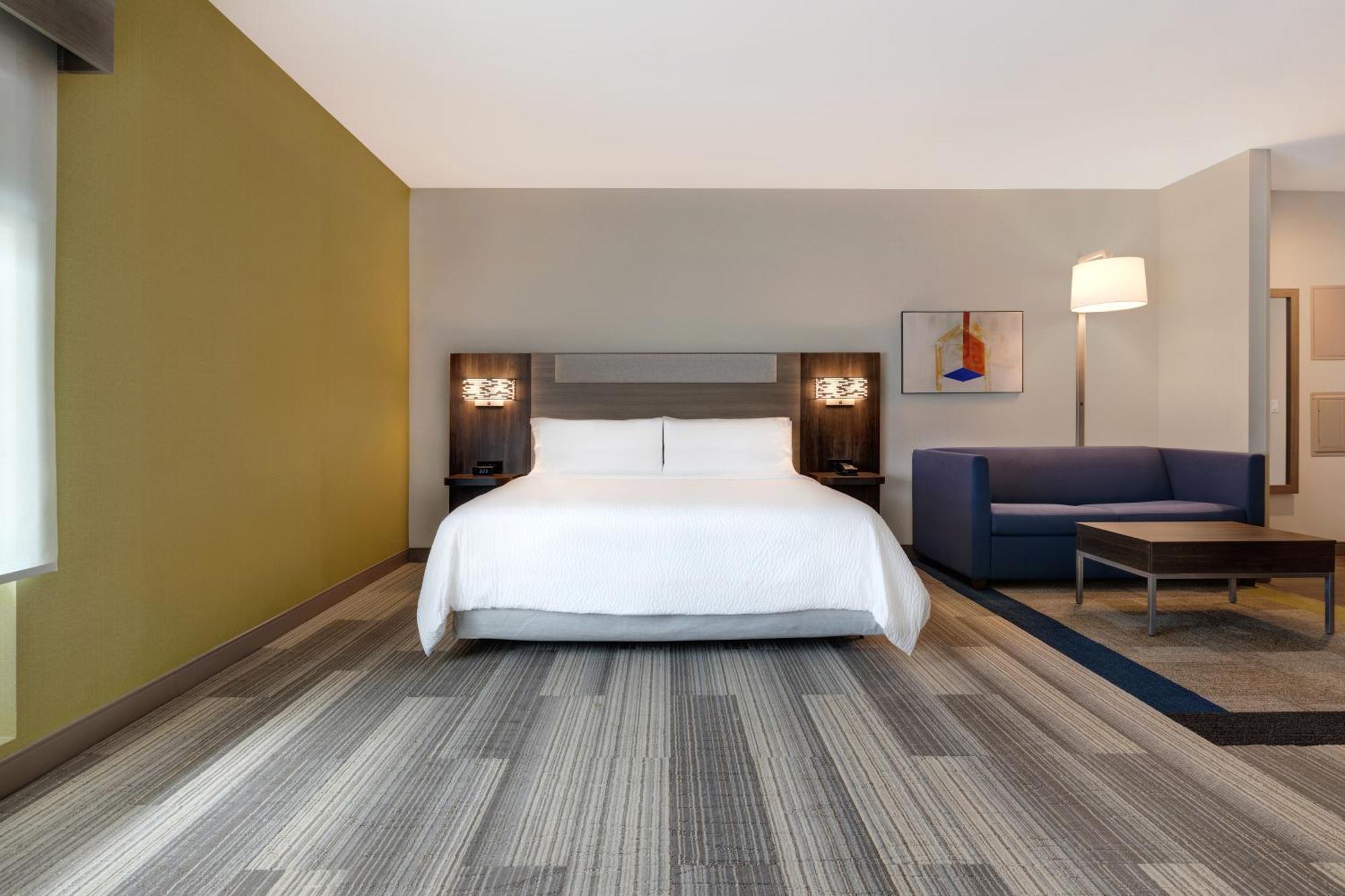 Holiday Inn Express & Suites - Glendale Downtown 외부 사진